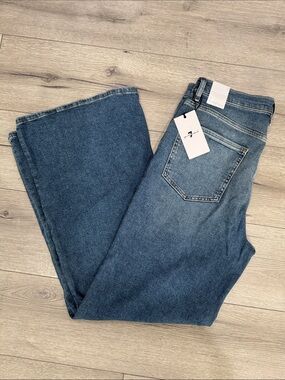 7 For All Mankind Classic Medium Blue Straight-Leg Jeans